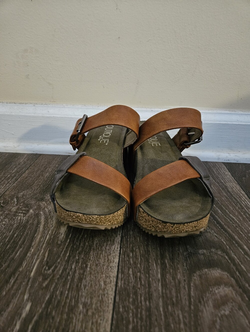 Boutique By Corkys Women's Comfortable Brown Leather Cork Sandals, Size 7